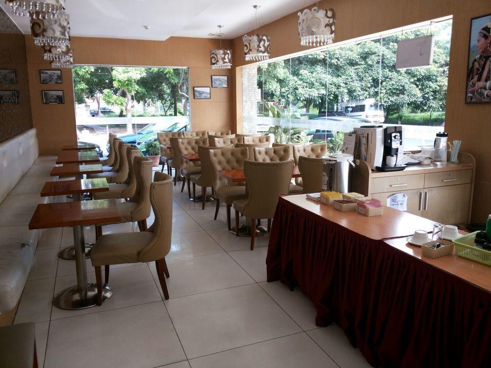 The Crown Borneo Hotel Kota Kinabalu Exterior photo