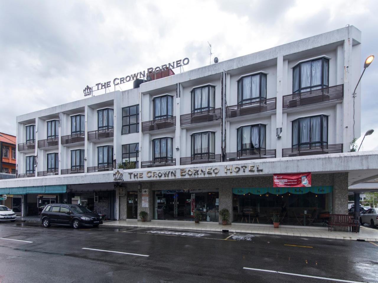The Crown Borneo Hotel Kota Kinabalu Exterior photo